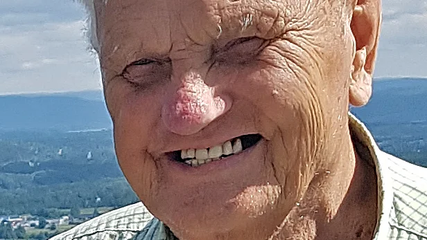 Bo Andersson har somnat in.