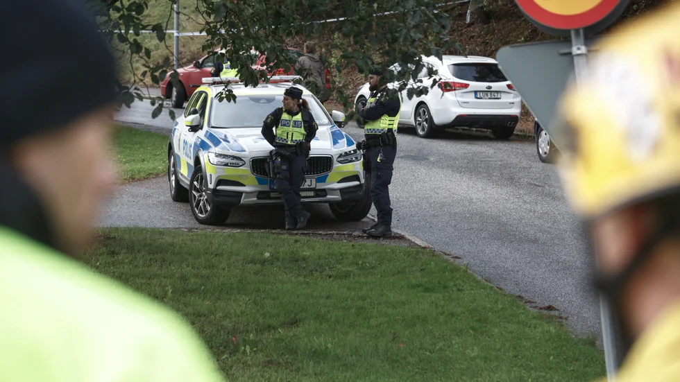 ”Vi har spår”, kommenterar polisen efter jättebranden i natt.