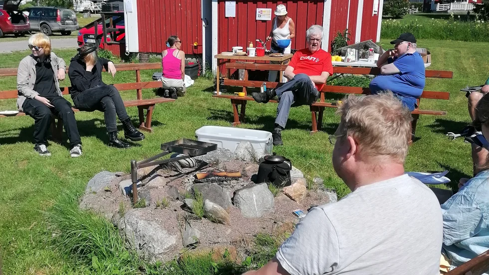Det blev en trevlig träff med bland annat gräddade våfflor utanför bagarstugan.