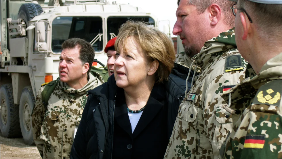 Tysklands förbundskansler Angela Merkel besöker tyska trupper i Afghanistan 2012.