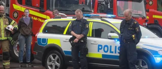 Dödad polis hedrad i Hultsfred • "Går inte att komma ifrån att tänka på sin egen yrkesroll" • "Är ett angrepp på hela samhället"