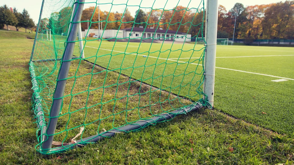 Division 4-klubbarna i Norrköping vill spela dubbelserie. Men förbundet nobbar deras förslag.