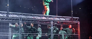ASAP Rocky gör en jättestor grej av att ha ätit kaviarfisk