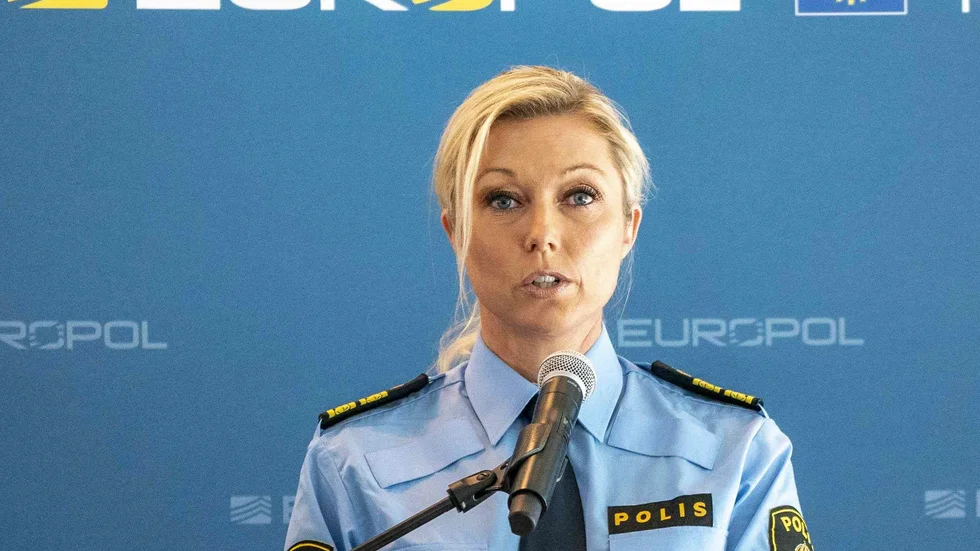Noa-chefen Linda Staaf framträdde tillsammans med andra länder polischefer vid pressträffen på Europol i Haag.