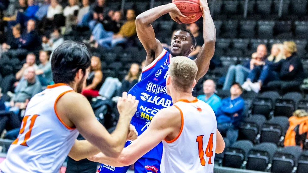 De'riante Jenkins var bärande när BC Luleå klarade sig undan med en seger mot jumbon Fryshuset.