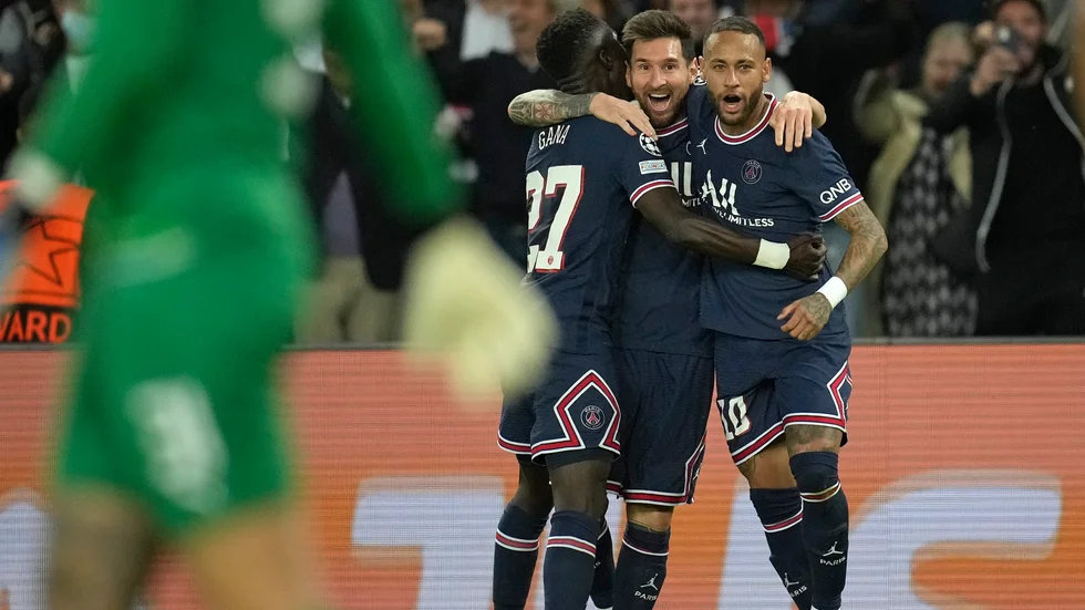 Lionel Messi firar sitt första mål för Paris Saint-Germain.