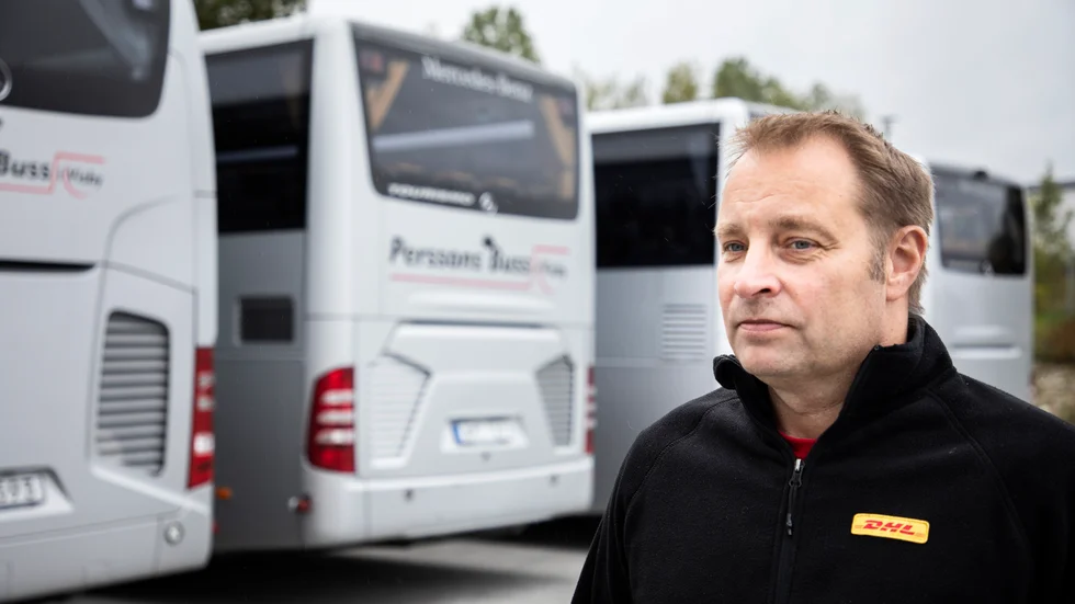 Peter Johansson vill helst vara först med miljövänliga transportalternativ på Gotland. Alla hans bussar har nu konverterats till HVO-drift.