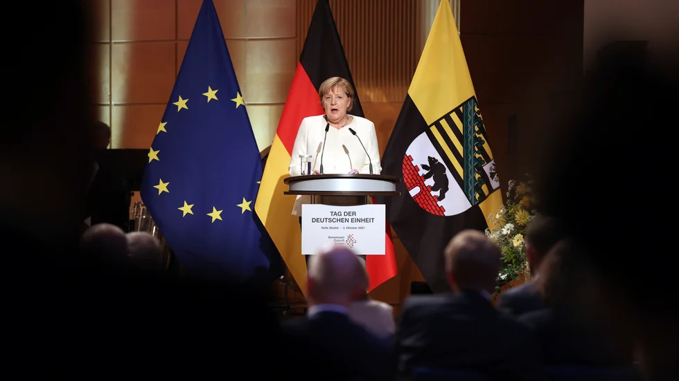 Angela Merkel håller tal på tyska nationaldagen.