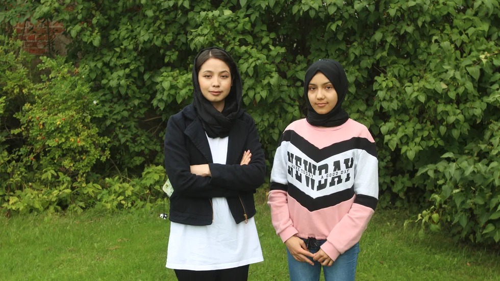 "Vi vill att de som jobbar för FN ska ta situationen på allvar, det är bara de som kan hjälpa Afghanistan att ta regeringen tillbaka", säger systrarna Hakima och Zhara Alizada om situationen i Afghanistan.