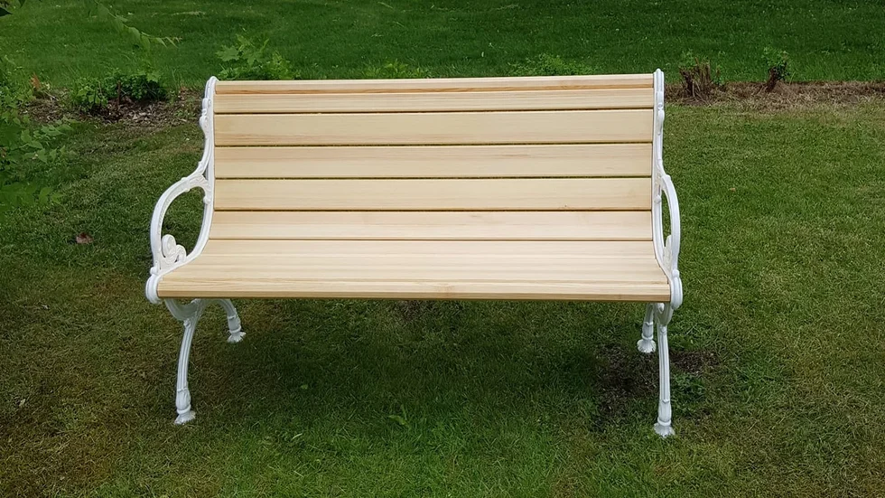 Trädgårdsmöbler i gjutjärn har blivit attraktiva byten för tjuvar i Virserum den senaste tiden. Flera stölder har inträffat.