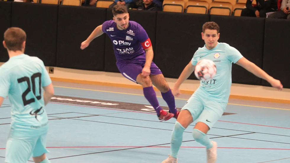 Motala FK spelade 8-8 mot Norrköpings FK:s B-lag och Charbel Hanna gjorde fyra mål i matchen. Nästa vecka är det seriefinal hemma för MFK.