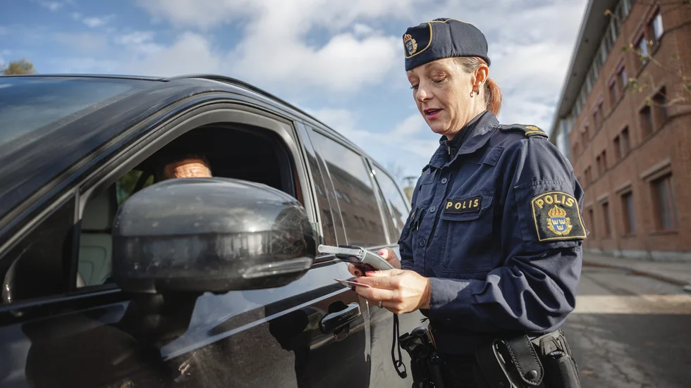 Januari-september 2021 gjorde polisen i Uppsala län 4 600 alkoholtester på fordonsförare. Det innebär 87 procent färre kontroller jämfört med motsvarande period 2019. På bilden Maria Rosander, trafiksamordnare för polisen i Region Mitt.