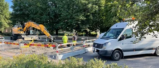 Trafiken leds om när Vingåkersvägen lagas efter vattenläcka