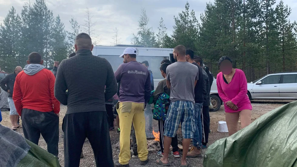 I fjol var bärbaronen tillbaka med ett 50-tal bärplockare som lämnades strandsatta på en parkering längs väg 94 innan de hunnit plocka några bär. (Arkivbild)