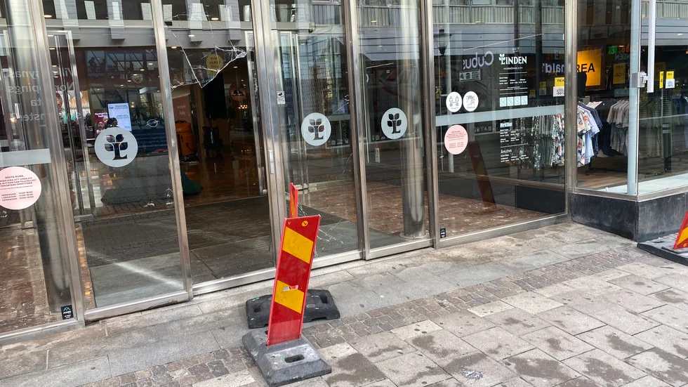 Det var sent på söndagskvällen som kuppen mot butiken skedde.