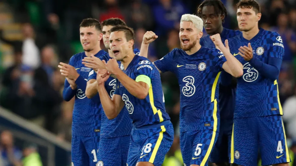 Chelsea jublar efter ett av straffmålen.
