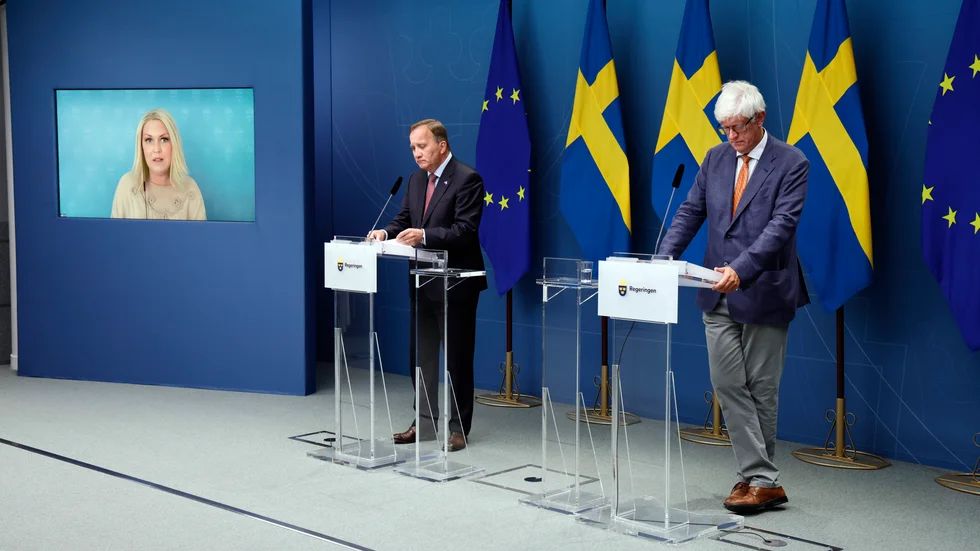 Lena Hallengren, Stefan Löfven och Johan Carlson medverkar på pressträffen.