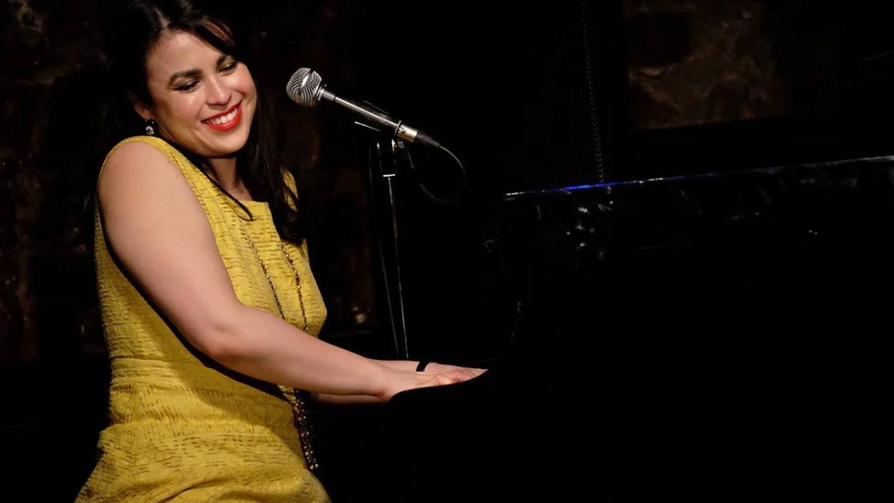 Amerikanska sångerskan/pianisten Champian Fulton är premiärartist på Acusticum på söndag när Jazz i Piteå bryter ett och ett halvt års tystnad med höstens program.
