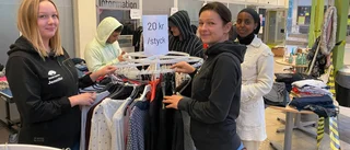 Kärleksveckans loppis: "Vi har fortfarande väldigt mycket kvar att sälja"