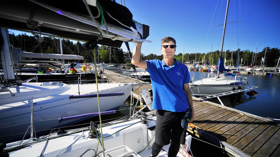 Båten segrarduon seglar är fransk och gjord för Biscaya. Riggen har gjorts om något för att få plats med mer segel än i orginalutförande.