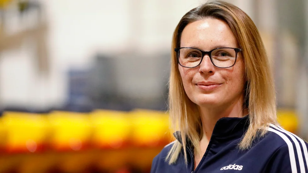 Malin Andersson lämnade äldreomsorgen när livet och jobbet inte gick att få ihop, och gick till industrin.