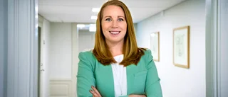 Annie Lööf står långt från mitten