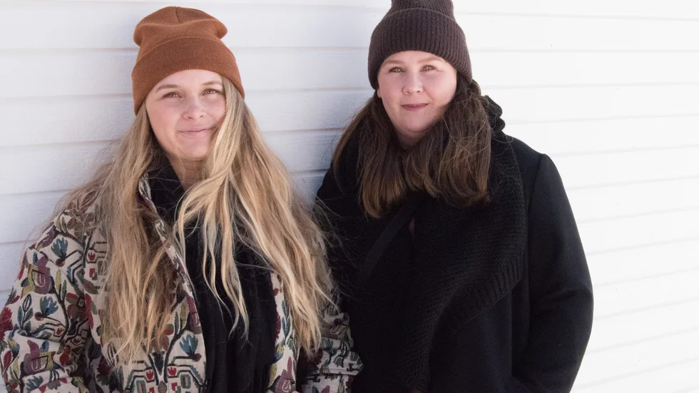 Frida Persson och Malin Fredriksson är väninnor och kollegor på Näsbyskolan i Kalix. För tre år sedan startade de ett Instagramkonto ihop.