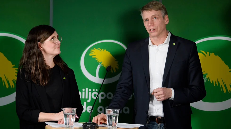 Miljöpartiets språkrör Märta Stenevi och Per Bolund vill se en satsning på energieffektivisering.