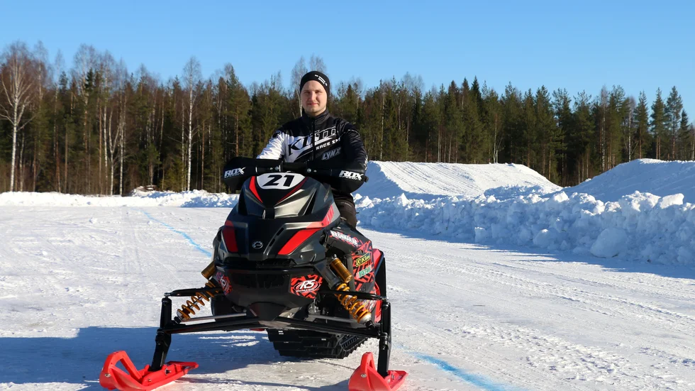 Adam Öhman ser fram emot att köra en historisk SM-final i Tvärån på lördag. "Det är ju på min egen bakgård i princip", säger 30-åringen även om han numera bor i Älvsbyn.
