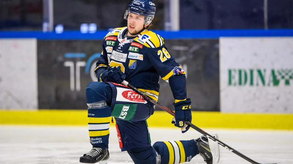 Tidigare VIK:aren Emil Alba och Södertälje väntar för VIK i kvartsfinal.