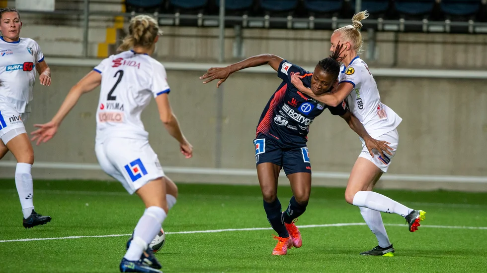 Uchenna Kanu gjorde båda målen för LFC mot AIK, det var samtidigt hennes sista match i klubben.
