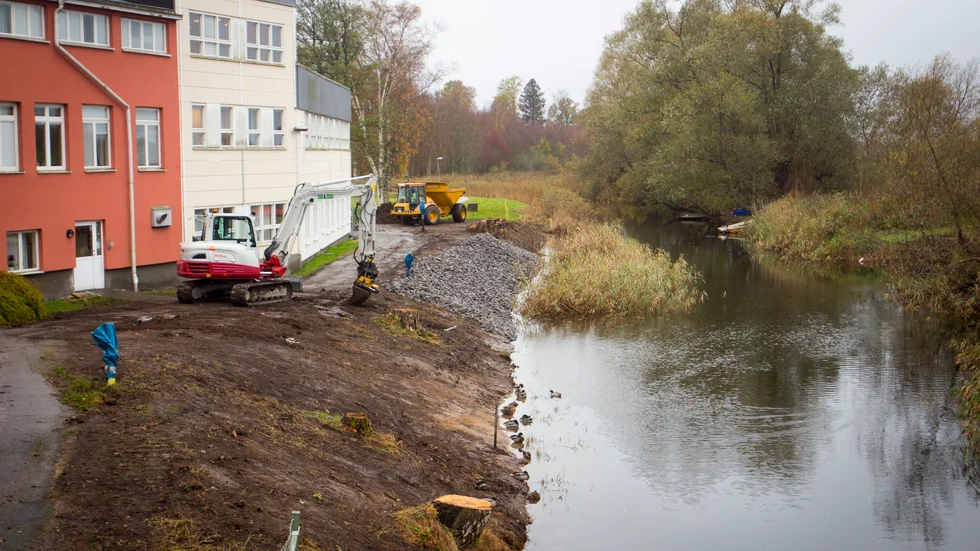 Bakom Åbrogården pågår stabiliseringsarbetet för fullt. 