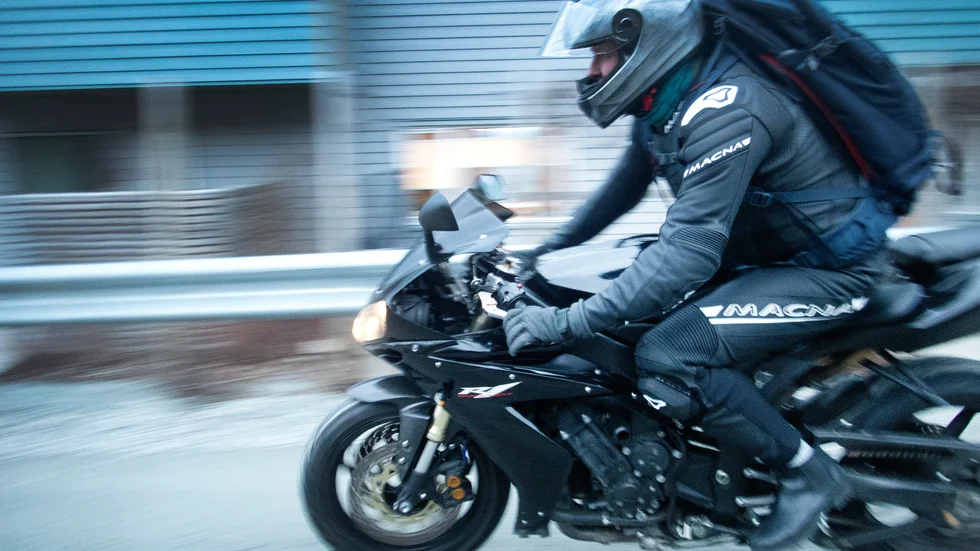 Enköpingsbon nekar till att det var han som körde motorcykeln. Bilden är från ett annat sammanhang.