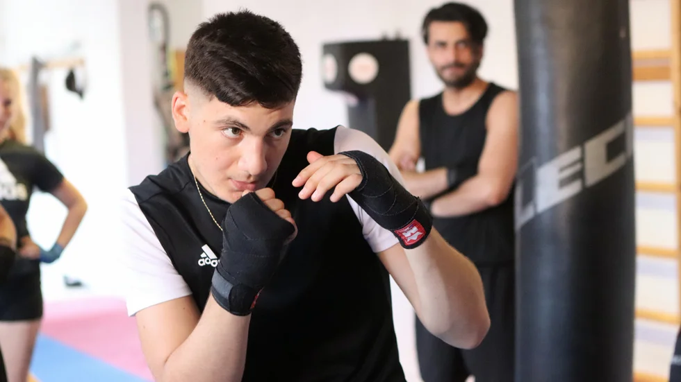 Muras Temirov som är landslagsaktuell har bra rötter för boxning. Hans farbror heter Samo Jangirov, och är svensk mästare i boxning.