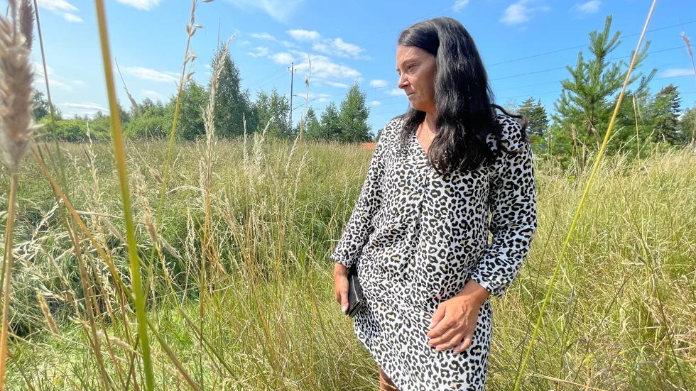Sofia Stark har själv gått med tjänstemän från kommunen och påvisat bristerna i området. Förutsättningarna finns, men ingen underhåller vattenanläggningssystemet menar hon. 
