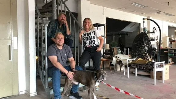 Malin Söderlund, Ted Kjellsson och Isaac Inger står bakom filmen om Håkan Bråkan. Pressbild.