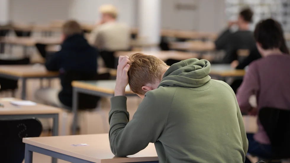 Våren 2022 anmälde sig 74|500 personer till högskoleprovet. Alla anmälda fick skriva provet, men de fördelades på två provtillfällen. Detta som en säkerhetsåtgärd med tanke på risken för smittspridning. Arkivbild.