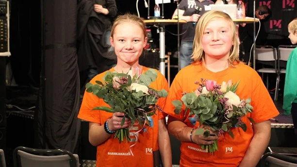 Vinnarlaget från Norra skolan med Moa Ejvegård och Leo Hultenius.