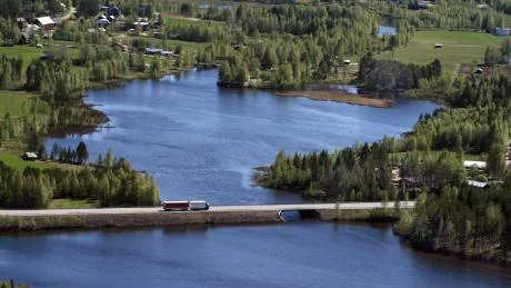 Ett livskraftigt Norrbotten bygger på goda kommunikationer. Därför är det viktigt att anslagen till underhållet av vägarna ökar, anser Andreas Lind, Norrbottens handelskammare.foto: magnus pehrsson