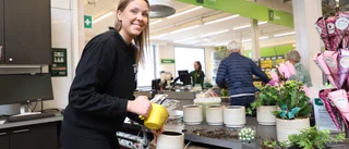 Den sena våren påverkar blomsterbranschen – men intresset växer