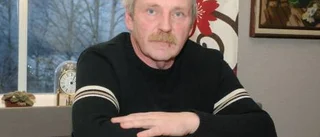 Kaffe och kaka ska bryta isen