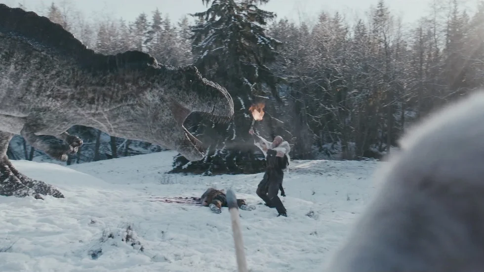 T-rex mot en grottmänniska, spelad av Magnus Samuelsson. Regissören Titus Paar från Norrköping har fått hjälp med dinosaurien av en från specialeffektgänget bakom Jurassic World.
