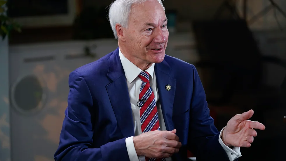 Asa Hutchinson på en bild från december.