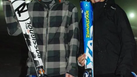 Kirunaduon Isak Klein och Sofie Gidlund gjorde seniordebut under veckoslutets FIS-tävlingar i slalom i Kiruna. Och båda 15-åringarna var nöjda efter premiäråken.