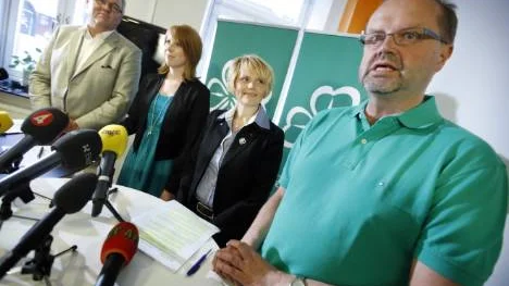 Centerpartiet kommer att få en tuff resa även efter höstens partiledarskifte, fr v partiledarkandidaterna Anders W Jonsson, Annie Lööf och Anna-Karin Hatt samt valberedningens ordförande Stefan Tornberg, Luleå.