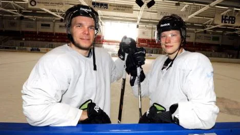 Lokala förmågor. Juha Silvander och Antti Alamäki är Asplövens spelare från närområdet.