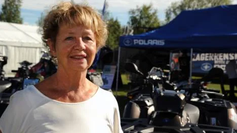 Margareta Lundquist, vd för Nolia AB, berättar att det blir en ny utställning i år på Nolia. Foto: Eva Lundqvist
