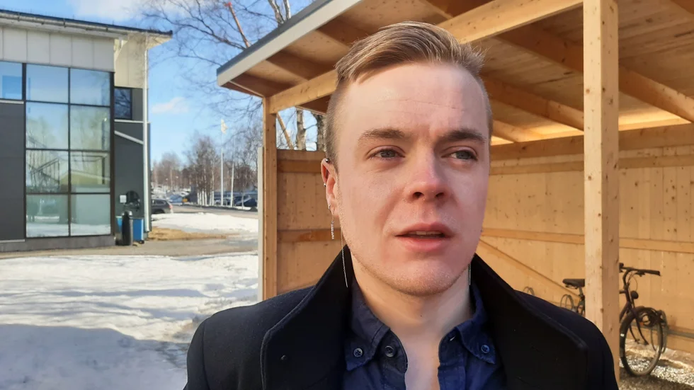 Dag Sundberg (M) är kritisk till både hanteringen av hela beslutsunderlaget och beslutet att ha nollintag till hösten på estetprogrammets teaterinriktning. "Vi vill satsa på det här, trots det låga söktrycket" säger han.