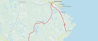 Mycket besvärligt väglag söder om Skellefteå