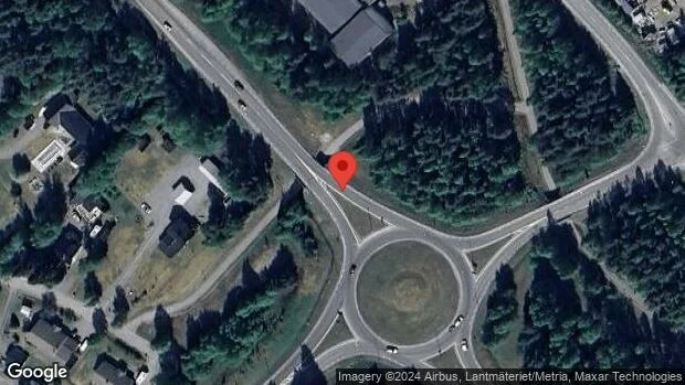 Stopp på väg 374 på grund av olycka med en personbil